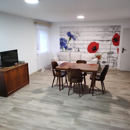 U Letiste Apartment Knezeves  Luaran gambar
