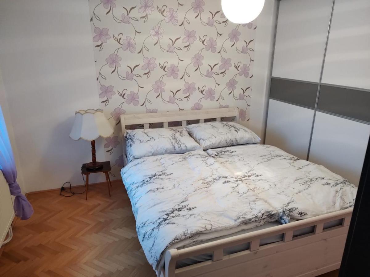 U Letiste Apartment Knezeves  Luaran gambar