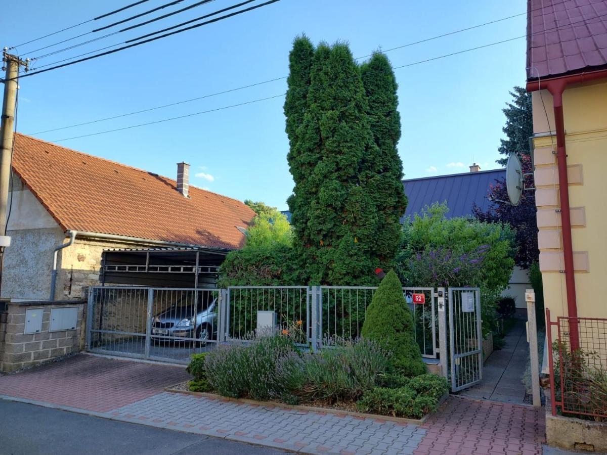 U Letiste Apartment Knezeves  Luaran gambar